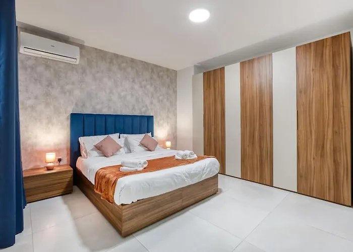 아파트 Luxurious, Spacious In Swieqi *