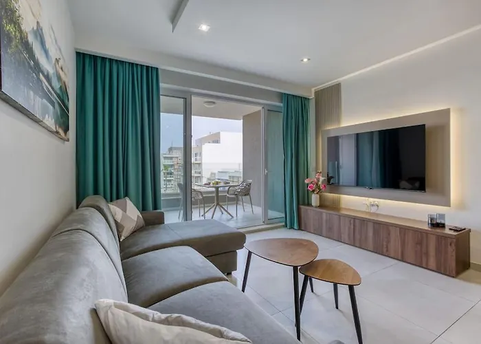 아파트 Luxurious, Spacious In Swieqi