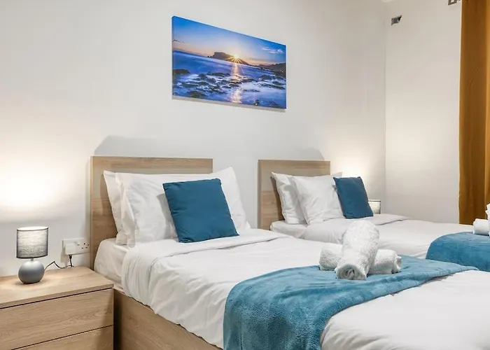 아파트 Luxurious, Spacious In Swieqi