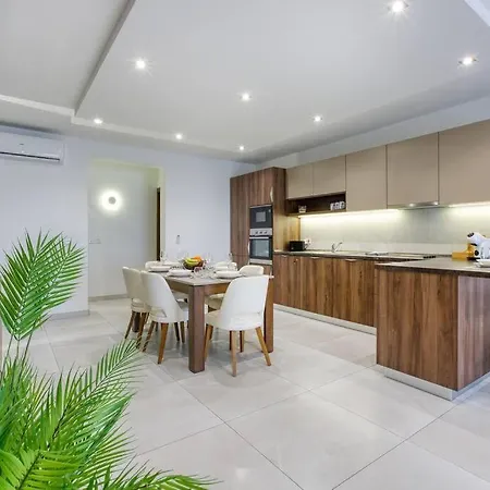 Lägenhet Luxurious, Spacious In Swieqi *