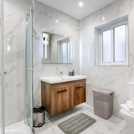 Διαμέρισμα Luxurious, Spacious In Swieqi *