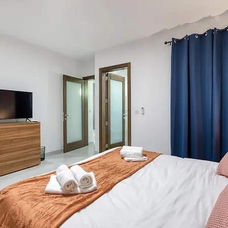 Apartment Luxurious, Spacious In Swieqi *