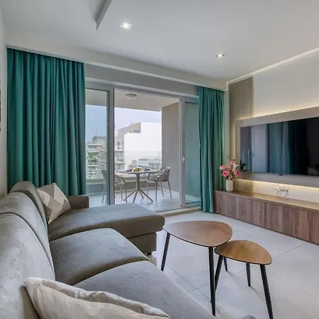 Lägenhet Luxurious, Spacious In Swieqi