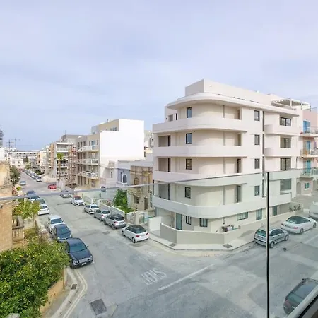 Apartment Luxurious, Spacious In Swieqi