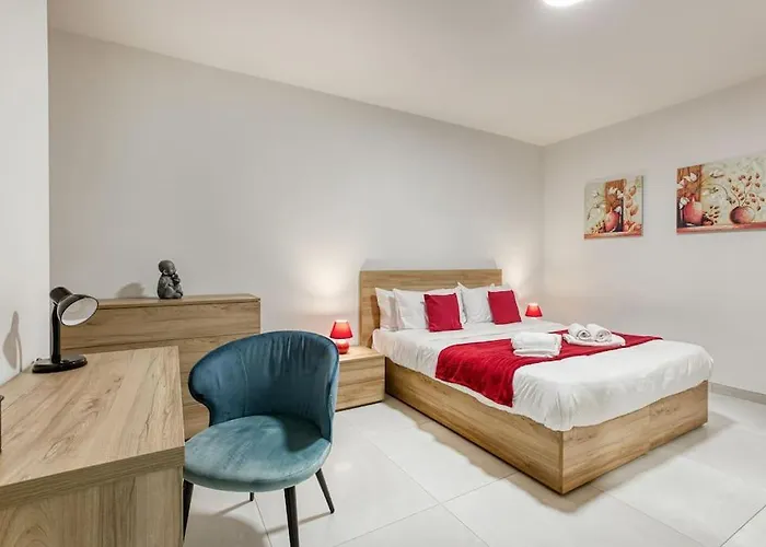 Appartamento Luxurious, Spacious In Swieqi